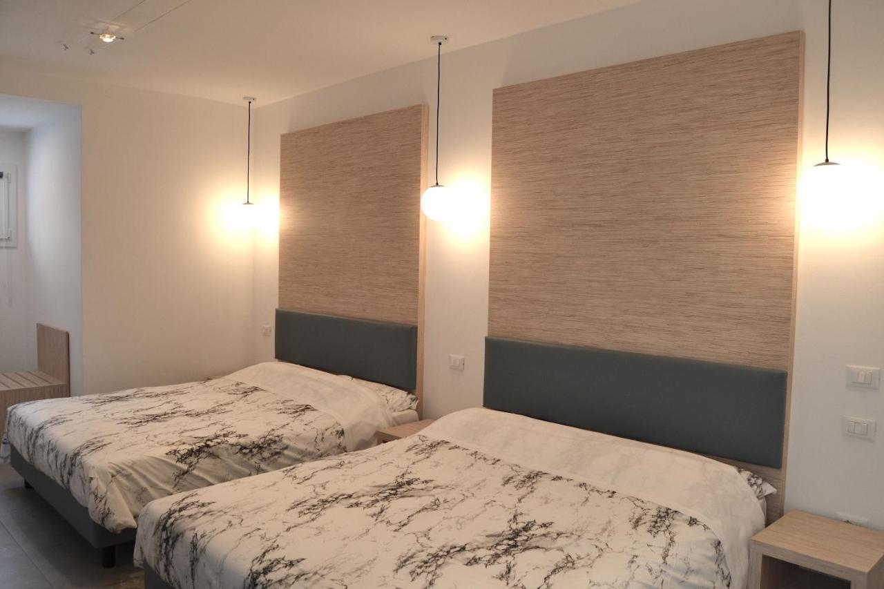 Iris Ar Holiday-Home Peschiera del Garda Eksteriør billede