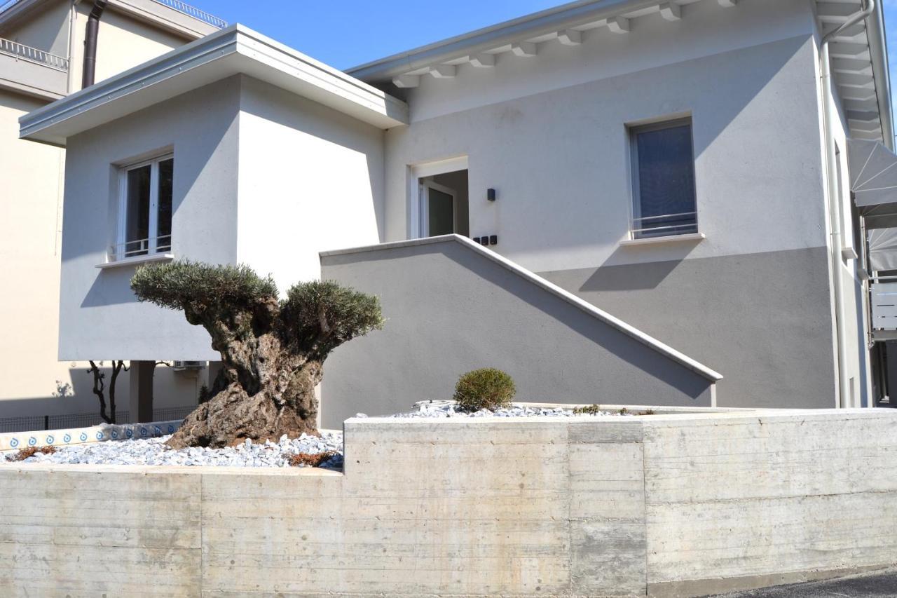 Iris Ar Holiday-Home Peschiera del Garda Eksteriør billede