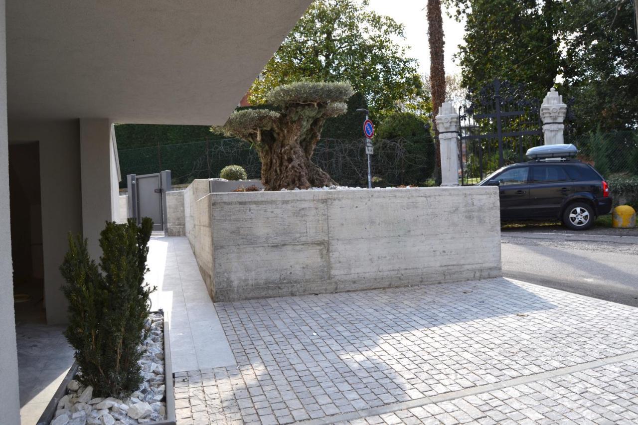 Iris Ar Holiday-Home Peschiera del Garda Eksteriør billede
