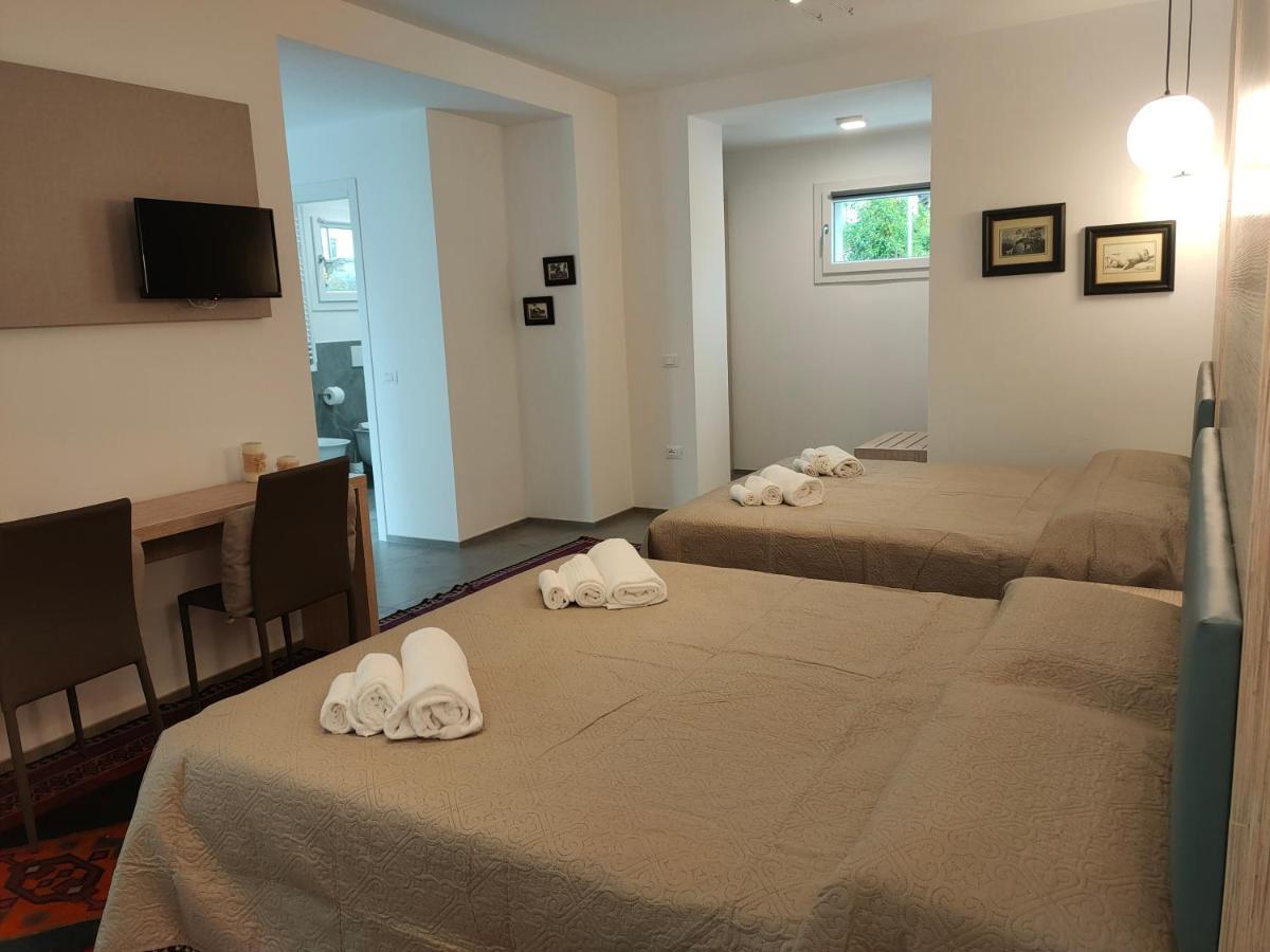 Iris Ar Holiday-Home Peschiera del Garda Eksteriør billede
