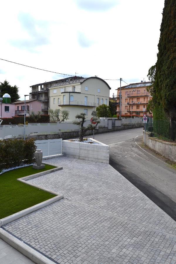 Iris Ar Holiday-Home Peschiera del Garda Eksteriør billede