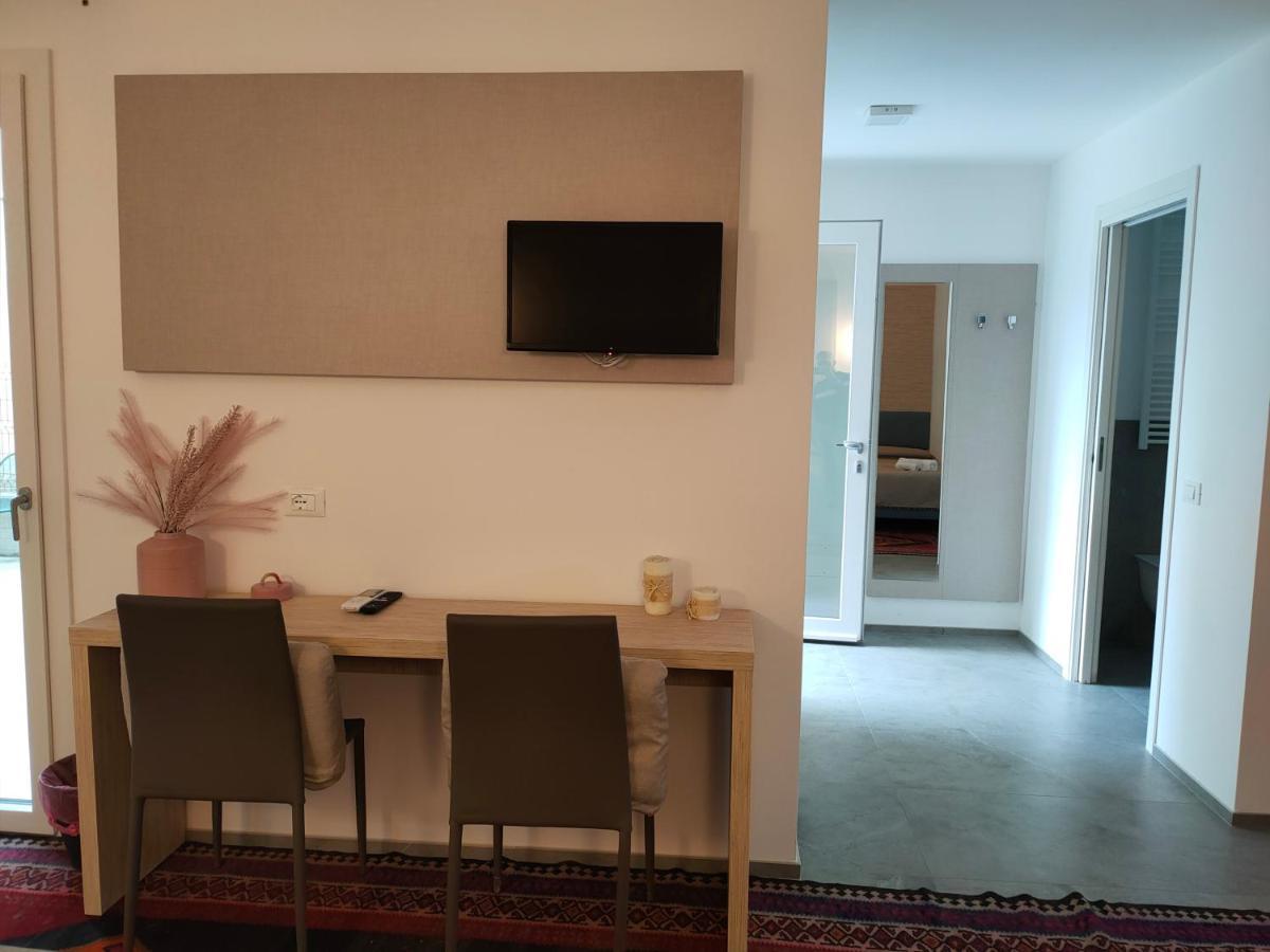 Iris Ar Holiday-Home Peschiera del Garda Eksteriør billede